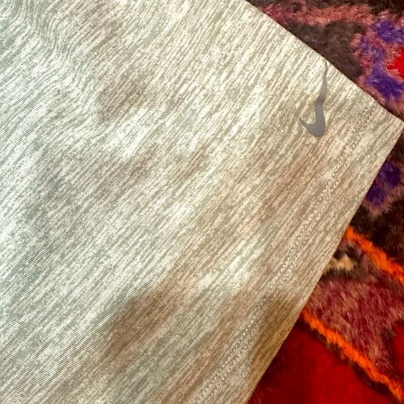 NIKE leggings and matching Tank Top Sz XS - Picture 4 of 8